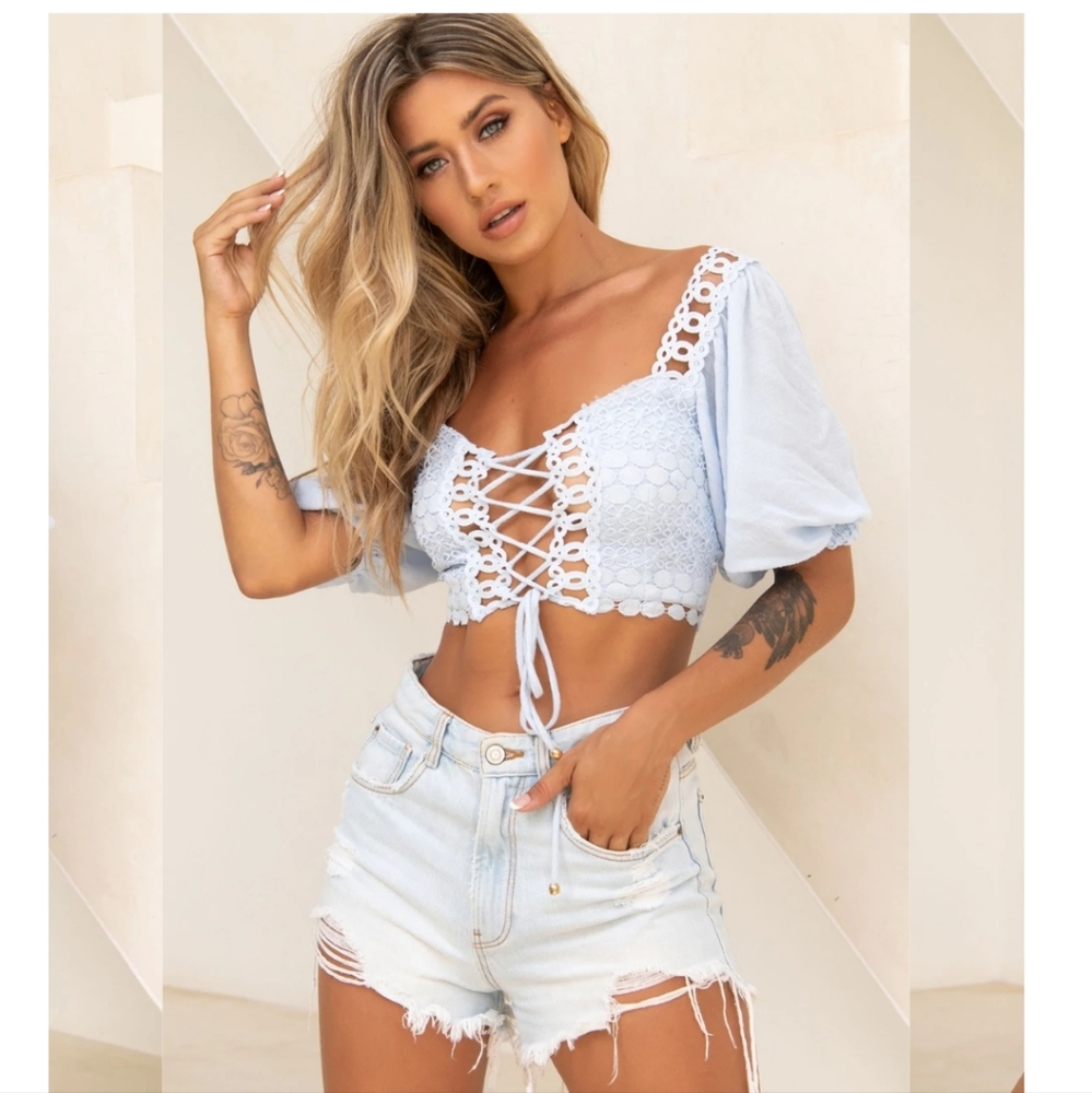Selfie leslie lace up crop. New but tags removed